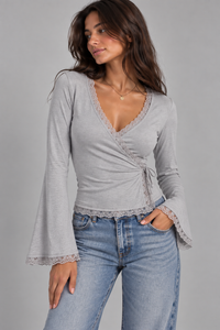 CASE CROSS LACE LONG SLEEVES TOP